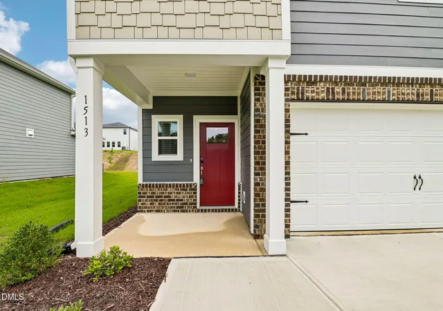 Photo 4 of Single family home for sale at 1513 Hatteras Rd, Durham, NC 27704 | MLS# 10157271 | Listing updated on 2026-10-02