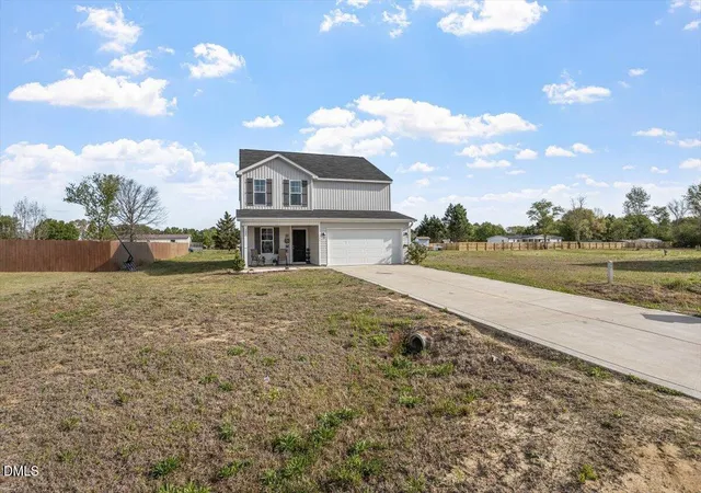 Photo 4 of Single family home for sale at 107 Alderman Ct, Dunn, NC 28334 | MLS# 10157780 | Listing updated on 2026-07-18