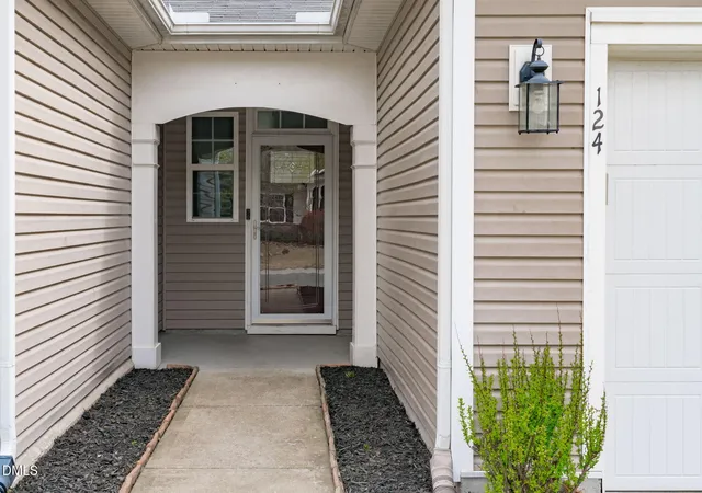 2nd image of 124 Daneborg Rd, Durham, NC 27703 | MLS# 10155587