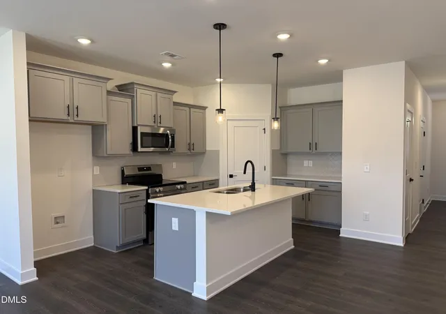 4th image of 34 Joyner Park Dr, Rocky Mount, NC 27803 | MLS# 10155510