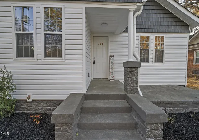 Photo 1 of Single family home for sale at 615 Atwater St, Burlington, NC 27215 | MLS# 10155745 | Listing updated on 2026-09-04