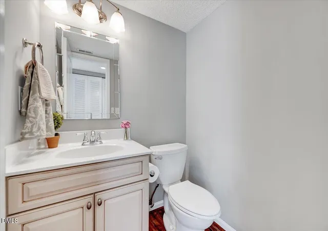 Listing Photo 5 - Condo for sale in building located at 7802 Falcon Rest Cir, Raleigh, NC 27615