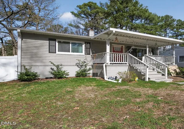 2nd image of 1403 E Club Blvd, Durham, NC 27704 | MLS# 10156079