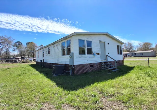 Homes for sale in Parkton, NC | 4725 Desert Ridge Rd, Parkton, NC 28371 | MLS# 10156169