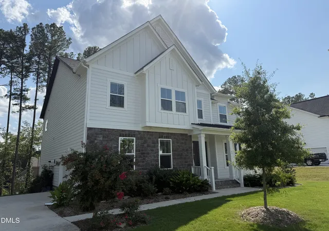 Photo 4 of Single family home for sale at 89 N Parkside Dr, Pittsboro, NC 27312 | MLS# 10156650 | Listing updated on 2026-09-01