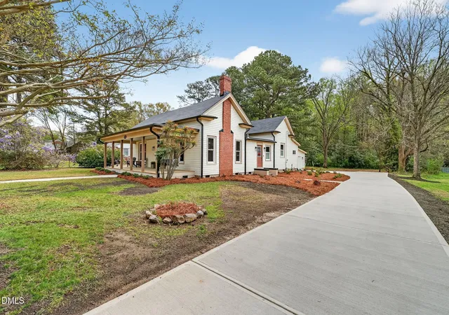 Homes for sale in Spring Hope, NC | 220 E Branch St, Spring Hope, NC 27882 | MLS# 10156266
