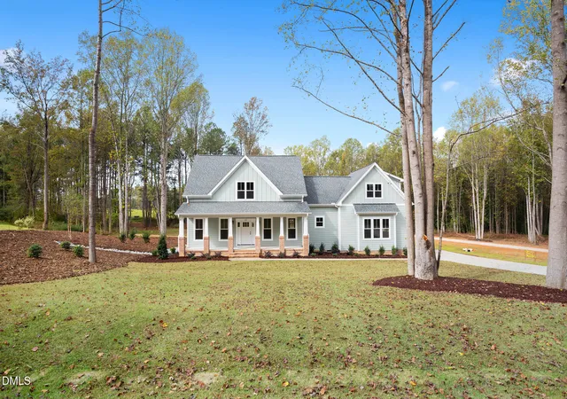Photo 3 of Single family home for sale at 202 Batten Pond Rd, Selma, NC 27576 | MLS# 10156509 | Listing updated on 2026-09-17