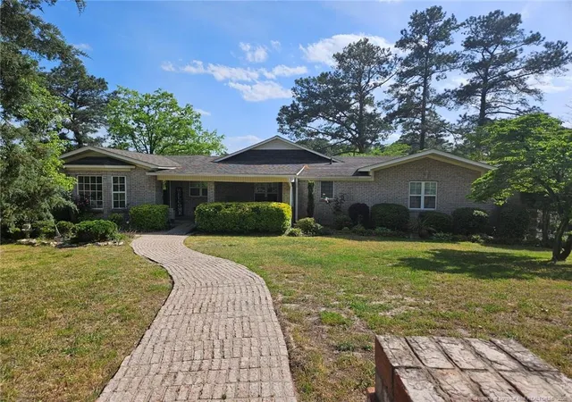 Photo 1 of Single family home for sale at 3334 Vassar Cir, Fayetteville, NC 28306 | MLS# 759857 | Listing updated on 2026-08-27