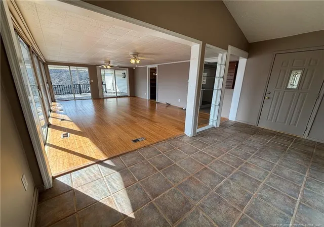 Photo 4 of Single family home for sale at 3334 Vassar Cir, Fayetteville, NC 28306 | MLS# 759857 | Listing updated on 2026-08-27