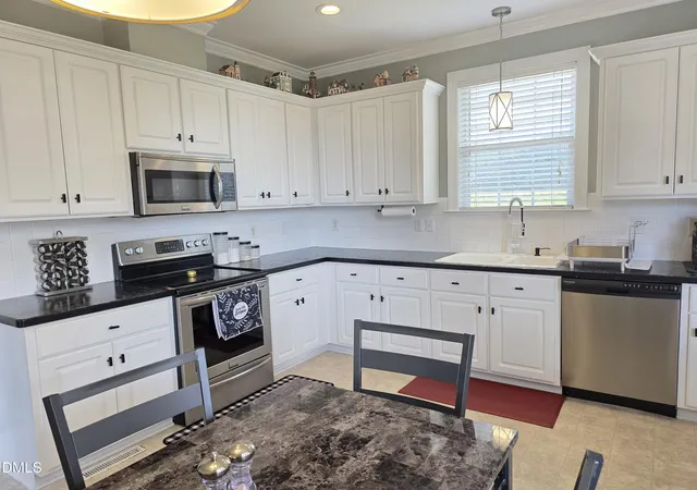 Photo 3 of Single family home for sale at 3502 Baybrooke Dr W, Wilson, NC 27893 | MLS# 10156499 | Listing updated on 2026-07-18