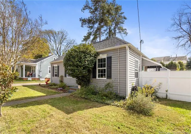 3rd image of 1419 Summitt Ave, Fayetteville, NC 28305 | MLS# 759824