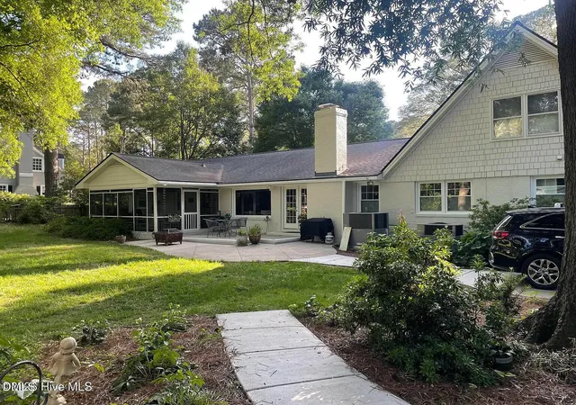 Photo 3 of Single family home for sale at 2210 Sulgrave Dr Nw, Wilson, NC 27896 | MLS# 10156629 | Listing updated on 2026-07-18