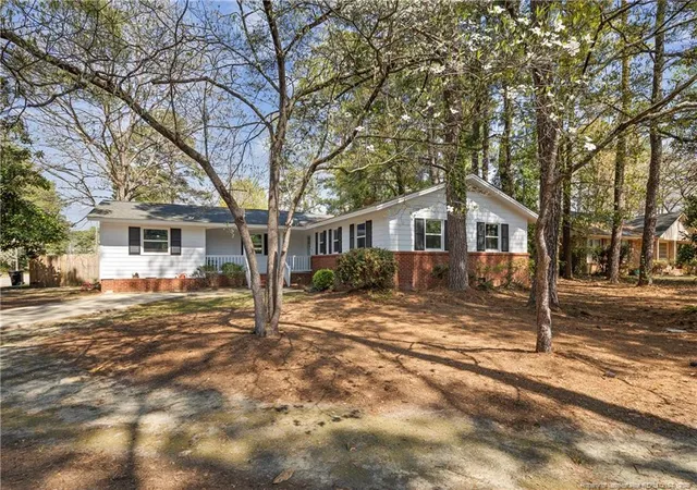 Photo 3 of Single family home for sale at 4196 Cliffdale Rd, Fayetteville, NC 28303 | MLS# 759958 | Listing updated on 2026-10-07