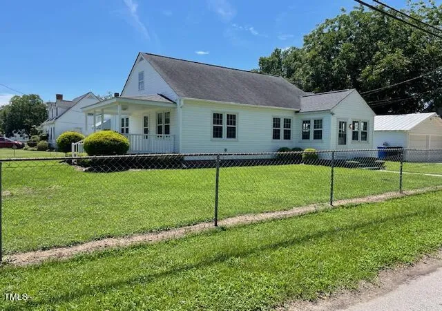 Photo 3 of Single family home for sale at 140 S Dunn St, Angier, NC 27501 | MLS# 10156712 | Listing updated on 2026-09-08