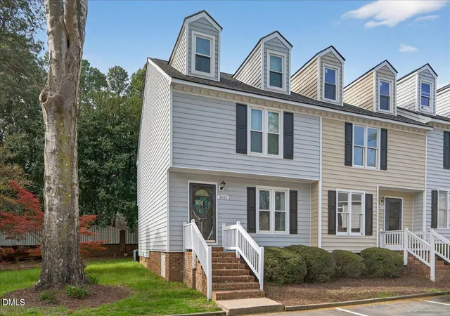 3rd image of 3611 Plumbridge Ct, Raleigh, NC 27613 | MLS# 10157204