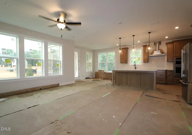 Photo 5 of Single Family Residence at 2466 Vetrina Way, Apex, NC 27502 | MLS# 10156817 | | Sold on 2026-08-18