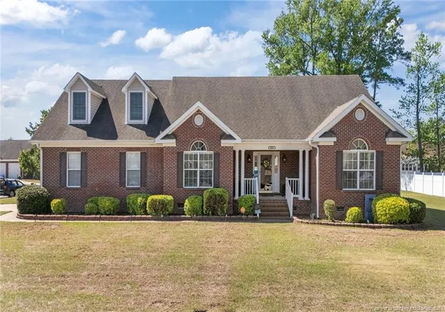 2nd image of 3805 Sunchase Dr, Fayetteville, NC 28306 | MLS# 759906