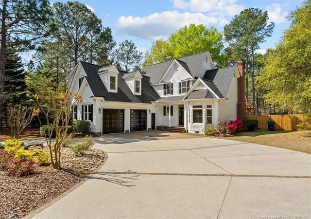 Photo 1 of Single family home for sale at 180 Rountree Ln, Southern Pines, NC 28387 | MLS# 760035 | Listing updated on 2026-09-01