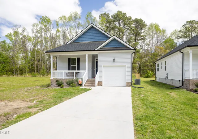 Homes for sale in Kenly, NC | 310 E Yukon St, Kenly, NC 27542 | MLS# 10156899
