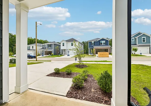 Photo 4 of Single family home for sale at 1505 Hatteras Rd, Durham, NC 27703 | MLS# 10158029 | Listing updated on 2026-07-29