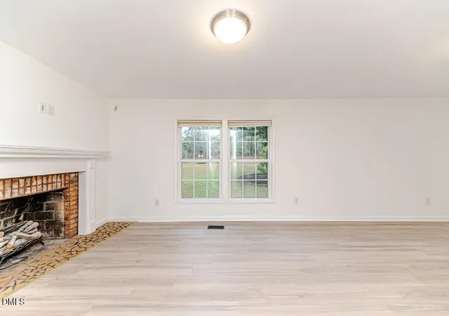 5th image of 507 Nixon Dr, Sanford, NC 27330 | MLS# 10157411