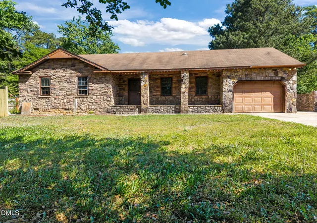 1st image of 101 Bainbridge Cir, Garner, NC 27529 | MLS# 10162324