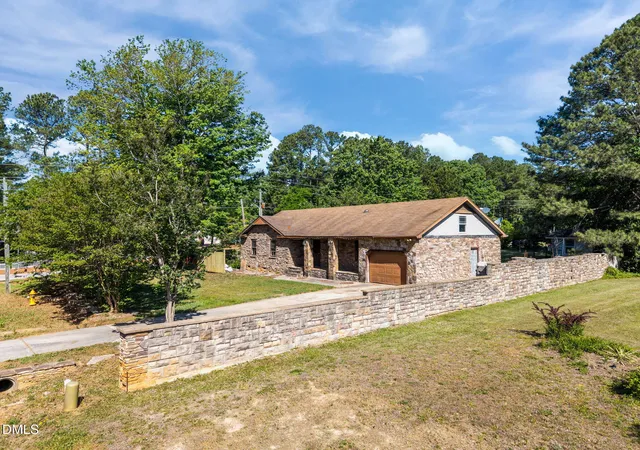 3rd image of 101 Bainbridge Cir, Garner, NC 27529 | MLS# 10162324