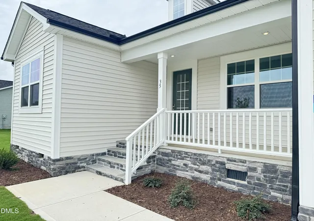 Photo 3 of Single family home for sale at 35 Windward Pl, Lillington, NC 27546 | MLS# 10159430 | Listing updated on 2026-09-27