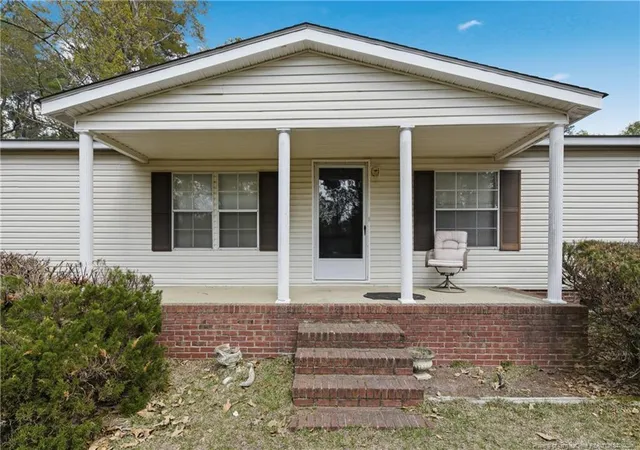 Photo 1 of Sale Pending at 7307 Roslin Farm Rd, Hope Mills, NC 28348 | MLS# 760054 | Listing updated on 2026-07-18