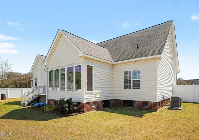 2nd image of 215 Ellington Wy, La Grange, NC 28551 | MLS# 10157388