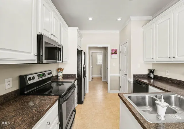 Photo 3 of Sale Pending at 215 Ellington Way, La Grange, NC 28551 | MLS# 10157388 | Listing updated on 2026-09-14