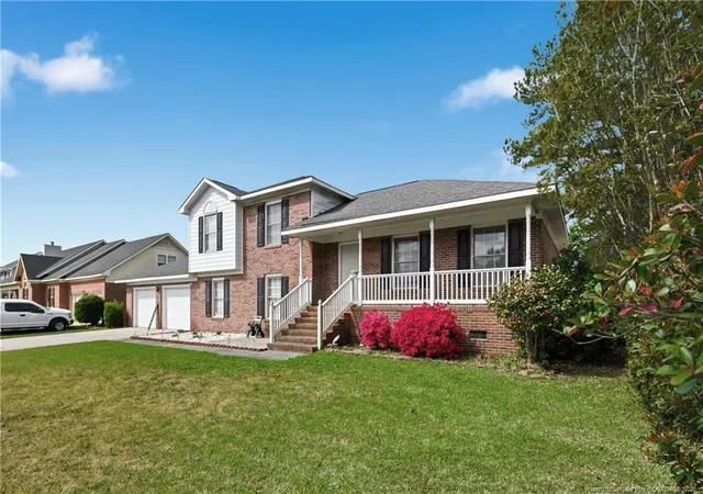 2nd image of 1174 Hallberry Dr, Fayetteville, NC 28314 | MLS# 759711