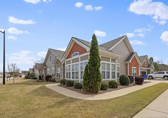 Photo 3 of Single family home for sale at 231 Nandina Ct, Fayetteville, NC 28311 | MLS# 760117 | Listing updated on 2026-07-18
