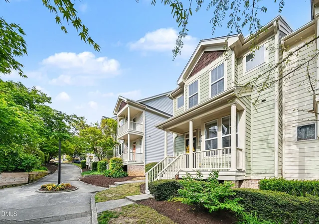 Photo 4 of Townhouse at 517 Village Loop Dr, Apex, NC 27502 | MLS# 10158960 | | Sold on 2026-06-29