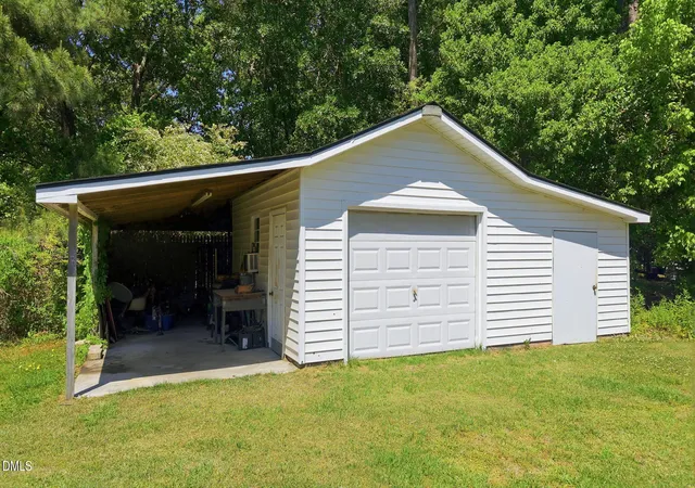 Photo 3 of Single family home for sale at 101 Leon Dr, Goldsboro, NC 27530 | MLS# 10157430 | Listing updated on 2026-09-14
