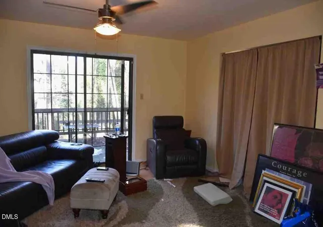 Photo 4 of Single family home for sale at 8 Shropshire Pl, Durham, NC 27707 | MLS# 10157732 | Listing updated on 2026-07-18