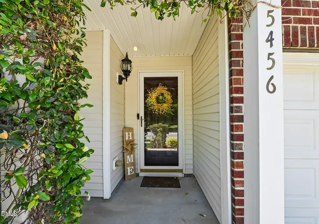 Photo 4 of Single family home for sale at 5456 Thunderidge Dr, Raleigh, NC 27610 | MLS# 10157674 | Listing updated on 2026-08-23