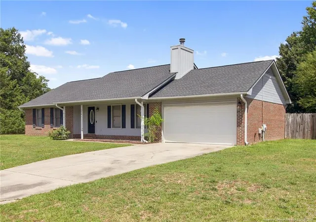 Photo 3 of Single family home for sale at 376 Woodberry Cir, Raeford, NC 28376 | MLS# 760178 | Listing updated on 2026-08-24