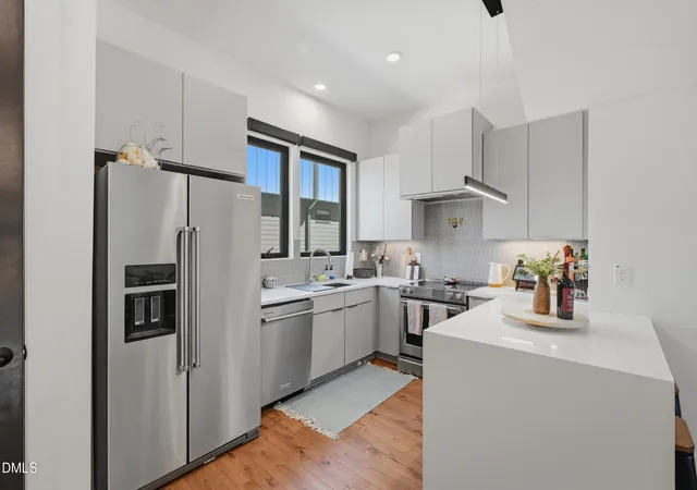 3rd image of 512 Gordon St, Durham, NC 27701