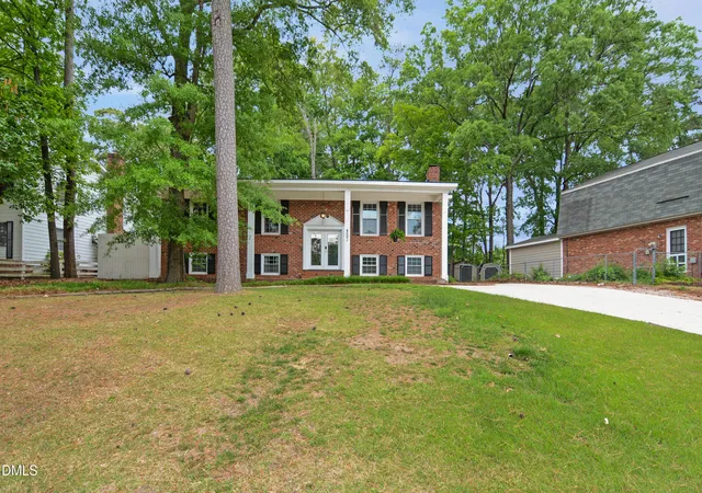 Photo 3 of Sale Pending at 4501 Ryegate Dr, Raleigh, NC 27604 | MLS# 10165680 | Listing updated on 2026-07-18