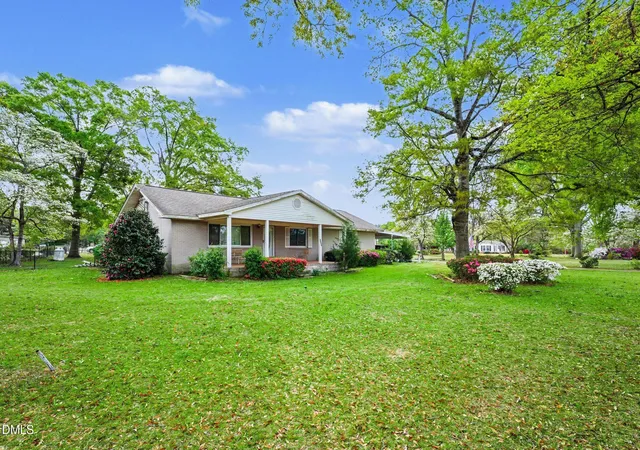 3rd image of 1411 Seabrook School Rd, Fayetteville, NC 28312 | MLS# 10161581