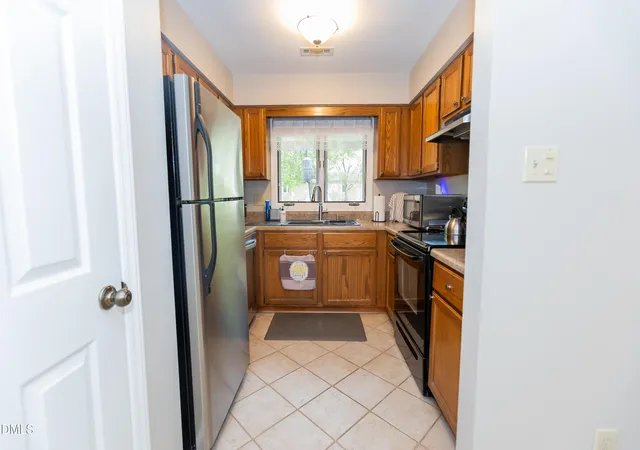 Photo 3 of Sale Pending at 4314 Pin Oak Dr, Durham, NC 27707 | MLS# 10158771 | Listing updated on 2026-09-06