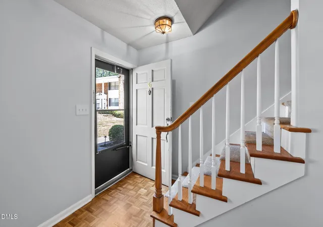 Homes for sale in Chapel Hill, NC | 1002 Willow Dr #Apt 6, Chapel Hill, NC 27514 | MLS# 10177497