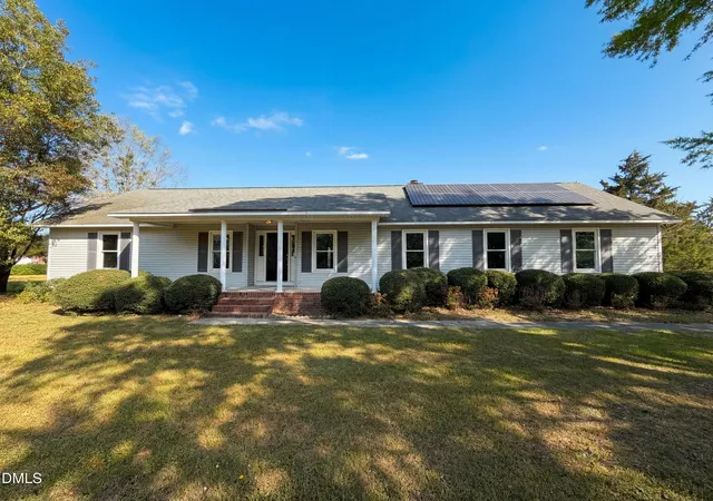 Photo 1 of Single family home for sale at 3209 County Line Rd, Fayetteville, NC 28306 | MLS# 10157884 | Listing updated on 2026-08-27