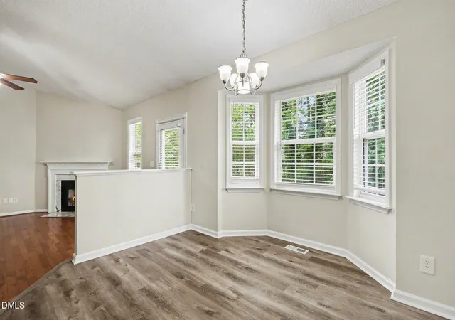 4th image of 956 S Philwood Ct, Fuquay Varina, NC 27526 | MLS# 10158366