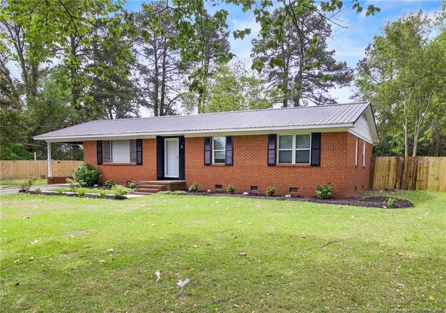 3rd image of 634 Pleasant Loop, Fayetteville, NC 28311 | MLS# 759852