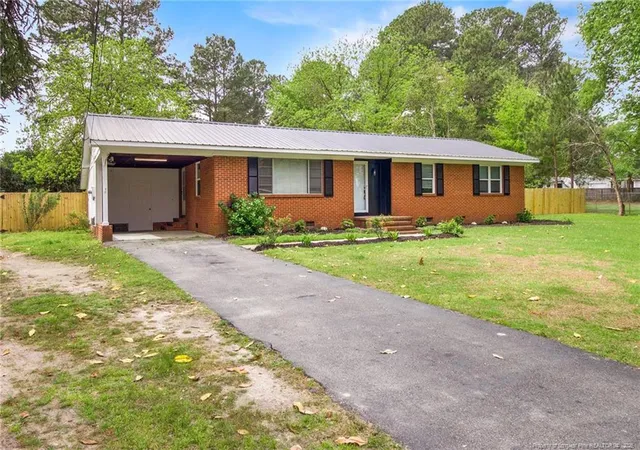 4th image of 634 Pleasant Loop, Fayetteville, NC 28311 | MLS# 759852