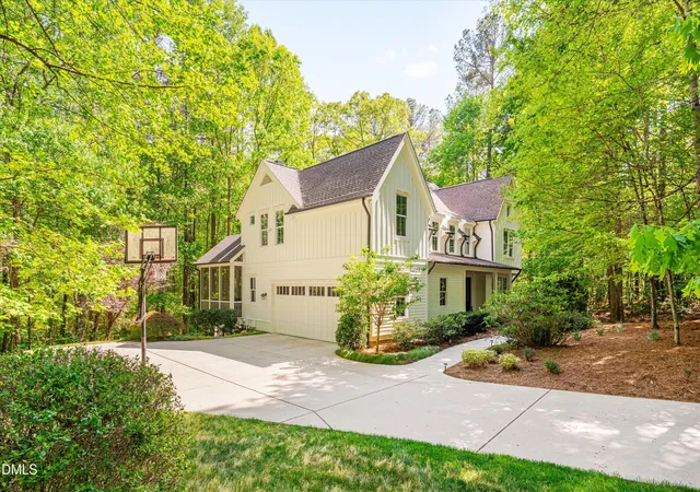 Photo 4 of Single family home for sale at 105 Hansen Crk Rd, Chapel Hill, NC 27516 | MLS# 10160856 | Listing updated on 2026-09-14