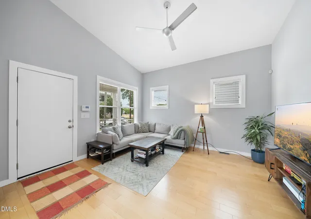 Photo 4 of Single family home for sale at 1310 S East St, Raleigh, NC 27601 | MLS# 10164025 | Listing updated on 2026-09-08