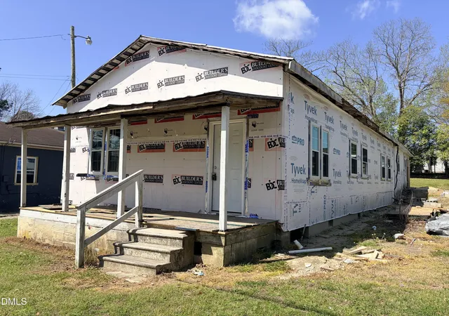 1st image of 206 S 4th St, Pinetops, NC 27864 | MLS# 10158071